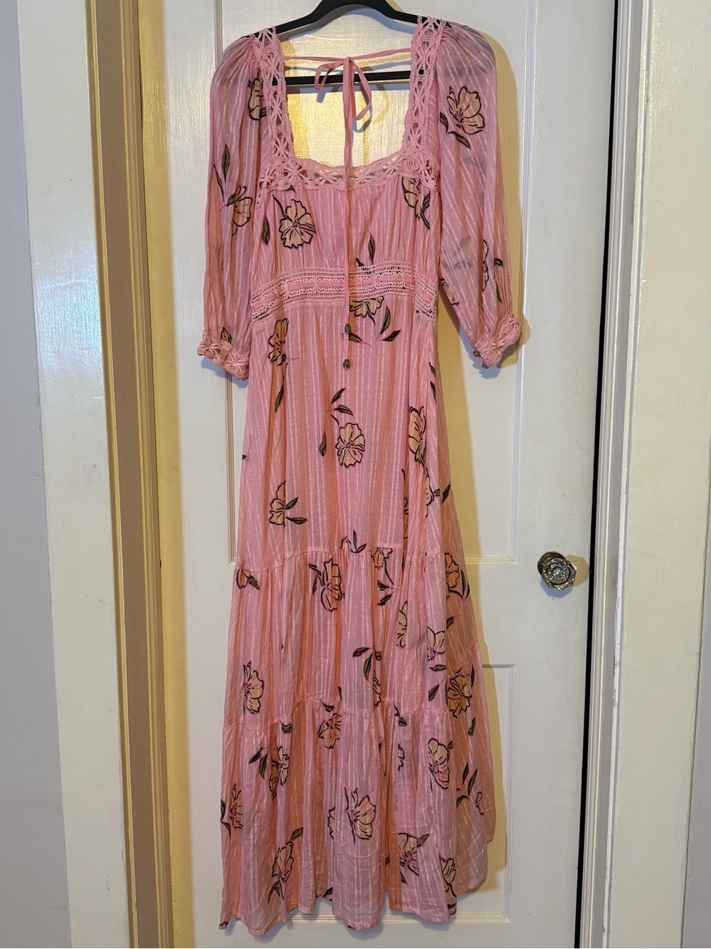 NEW Free People Pink Floral Maxi Dress, sleeves, size M, cotton, crochet detail - Picture 7 of 11